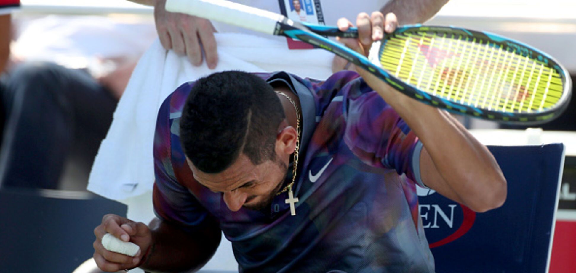 Одним ударом. Известный теннисист устроил дикие психи на US Open - видеофакт