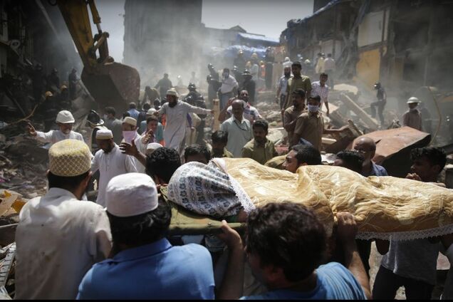 У Мумбаї обрушилася будівля: є жертви і постраждалі
