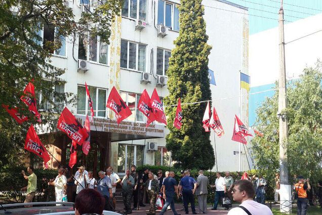 Профсоюзы сорвали заседание НКРЭКУ, чтобы не допустить введения абонплаты за газ