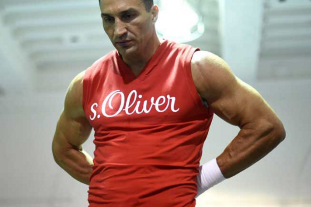 Легенда возвращается: Кличко вызвал переполох в сети выходом в ринг - опубликовано видео