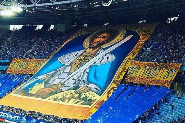 'Не треба прогулювати уроки': російський коментатор яскраво потроллив ганебну помилку на головному стадіоні ЧС-2018 - фото конфузу