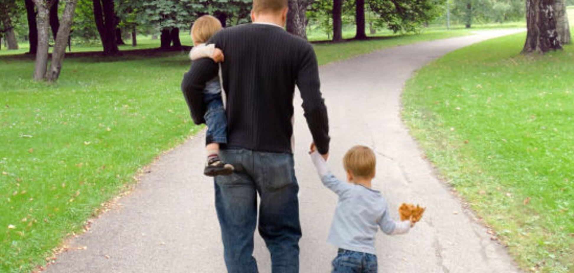 Справа в батьках: дієтолог розповів, як відучити дітей від шкідливих звичок