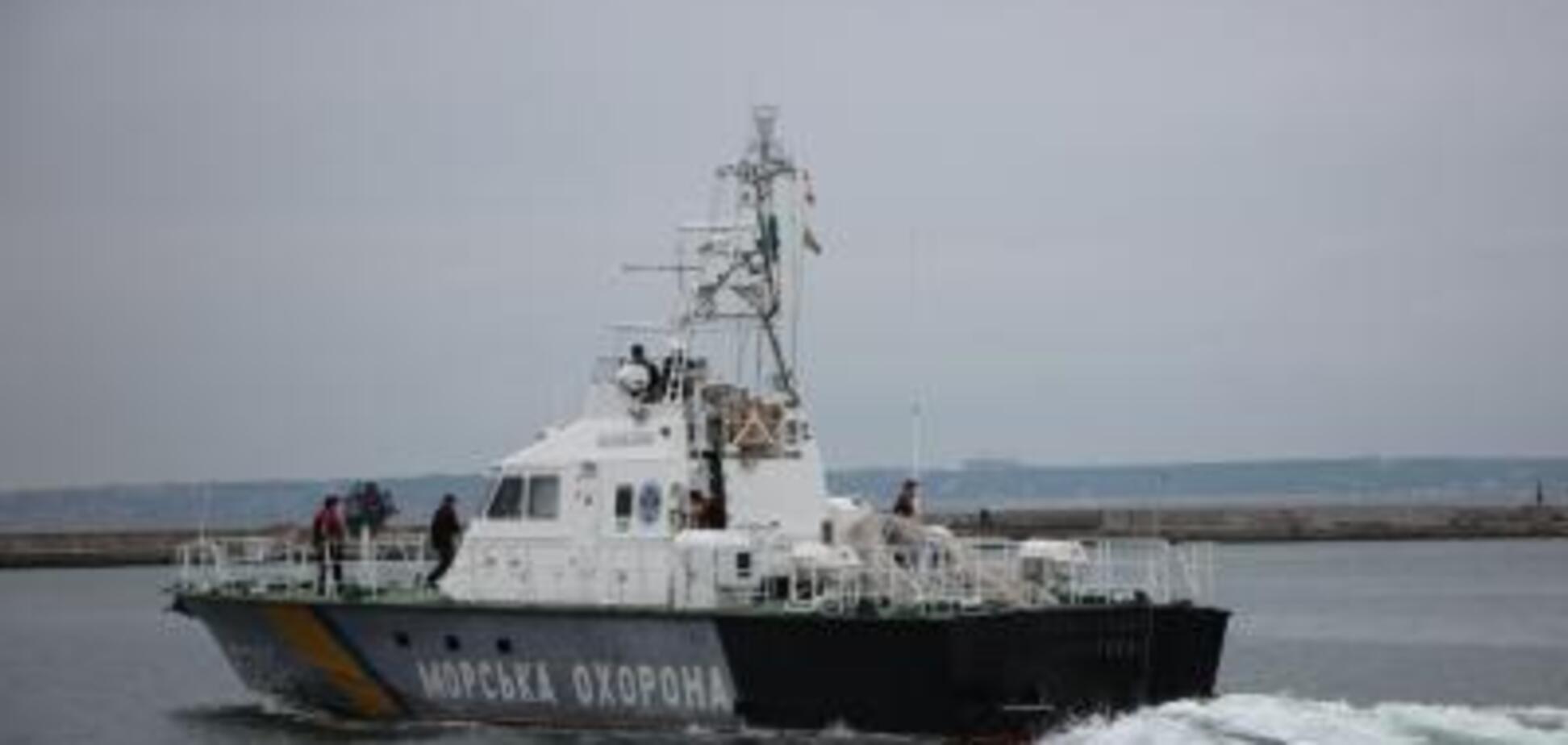 Российское судно подошло к берегам Азовского моря: пограничники отреагировали