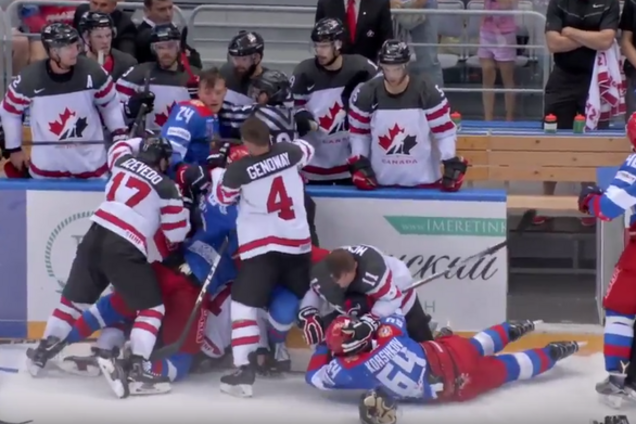  Російські хокеїсти влаштували масову бійку з гравцями збірної Канади: з'явилося відео 