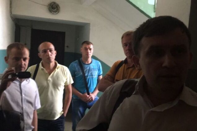 Обыск страна юа