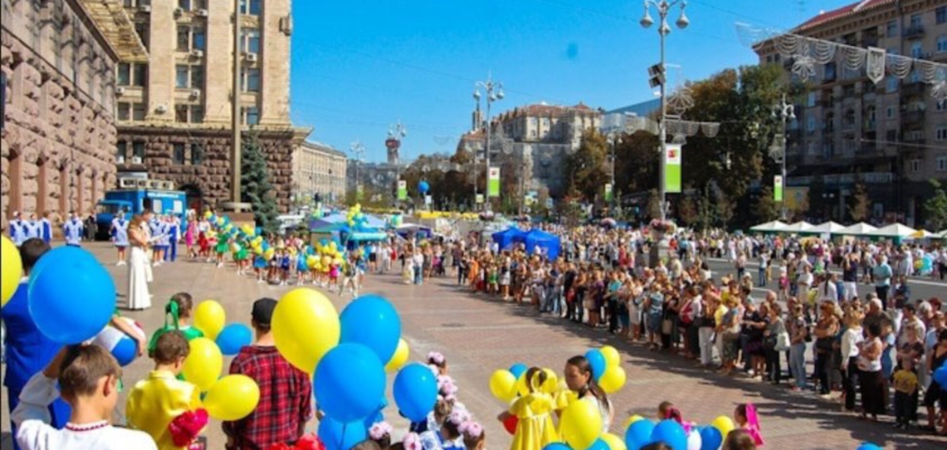 Почувствуйте разницу: в сети красочно сравнили 1 сентября в Киеве и Москве