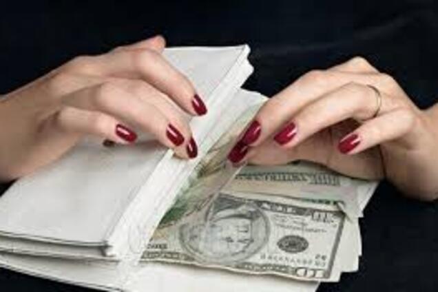 По запорожским предприятиям ходит сотрудница лженалоговой