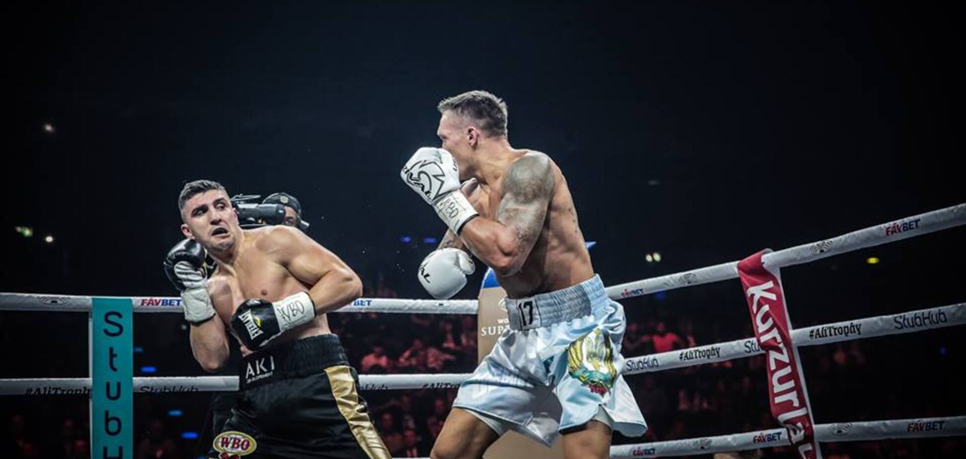 Александр Усик