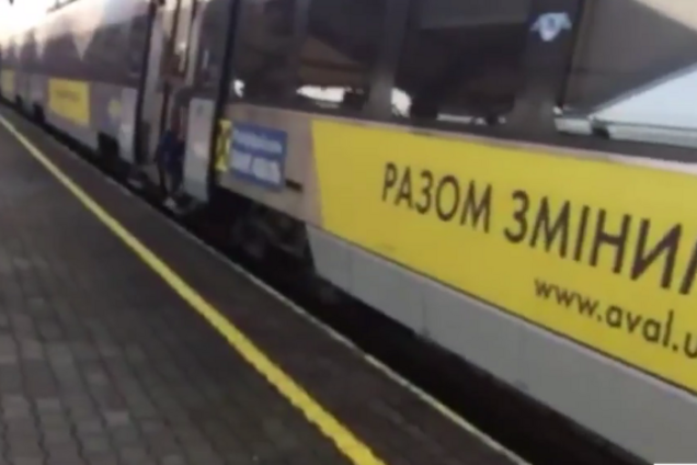 'Укрзалізниця' придумала, как решить проблему с 'поездом Саакашвили'