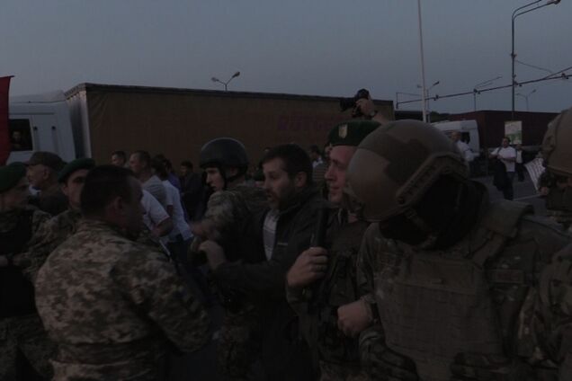 Пострадали 16 человек: в МВД рассказали о последствиях прорыва Саакашвили