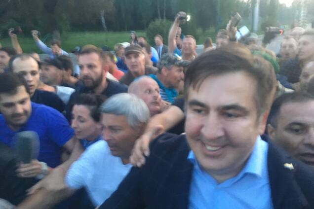 'У политических животных всегда так': в прорыве Саакашвили заметили интересную особенность