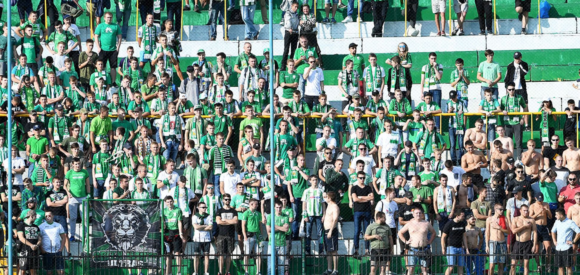 Ультрас 'Карпат' жестоко поглумились над своими футболистами после позорного поражения: опубликовано видео