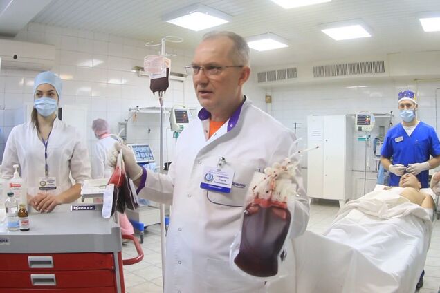 'Ему автомат стал хлебом и солью': в больнице Мечникова рассказали пронзительную историю юного Героя АТО