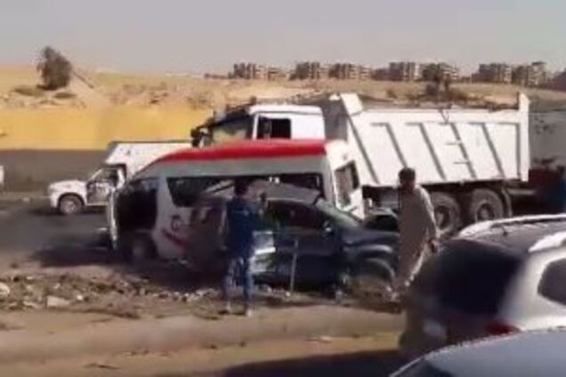 У Єгипті сталася масштабна ДТП із пасажирською маршруткою: є багато жертв