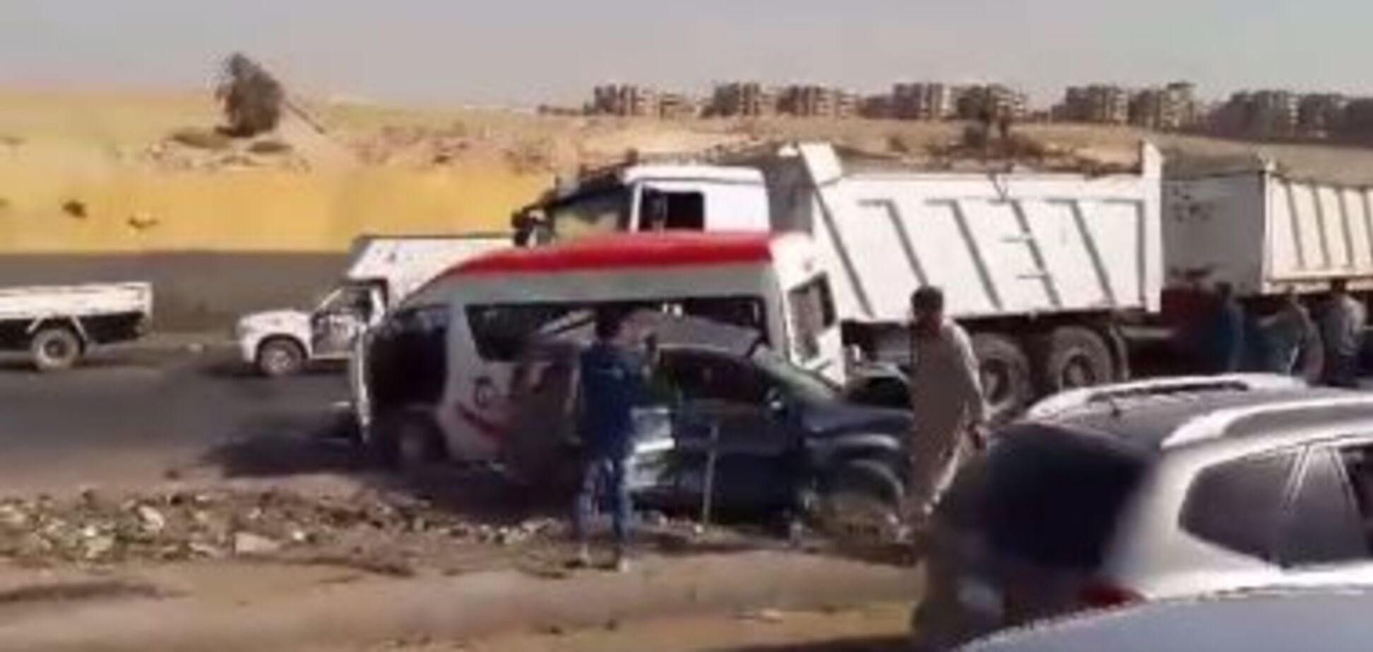 В Египте произошло масштабное ДТП с пассажирской маршруткой: есть много жертв