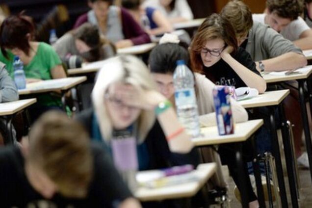 ВНО в Украине: Минобразования 'забанило' русский язык