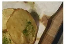 "Кошка отказалась даже нюхать": в сети показали, чем оккупанты кормят жителей Крыма