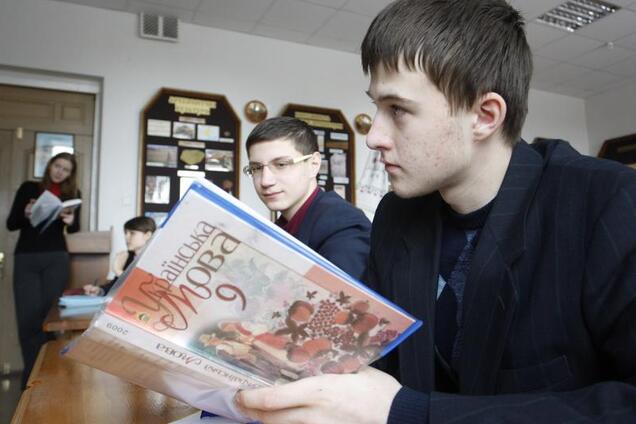 'Ущемление русскоязычных': в МИД России заистерили из-за украинской реформы образования