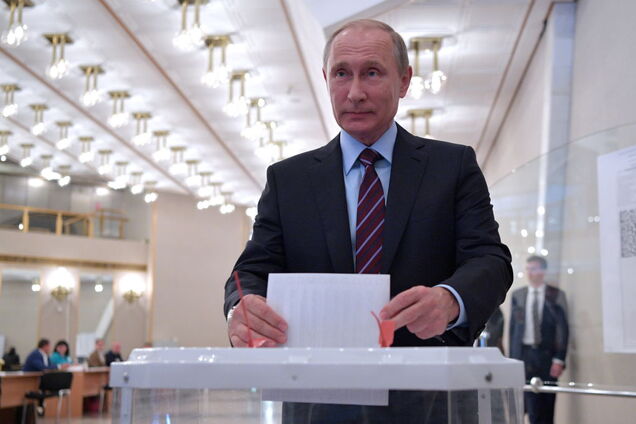 Пам'ятник жертвам і 'пряма лінія': Кремль визначився з президентською кампанією Путіна