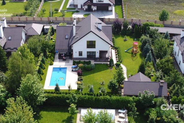 Элитный особняк Омеляна: министр оправдался за новый компромат