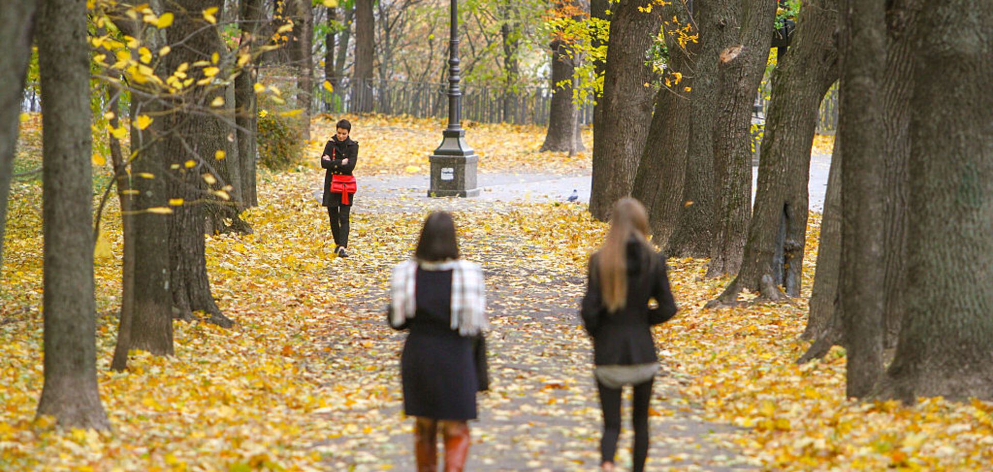 Пока тепло: синоптик рассказала, когда в Украине по-осеннему похолодает