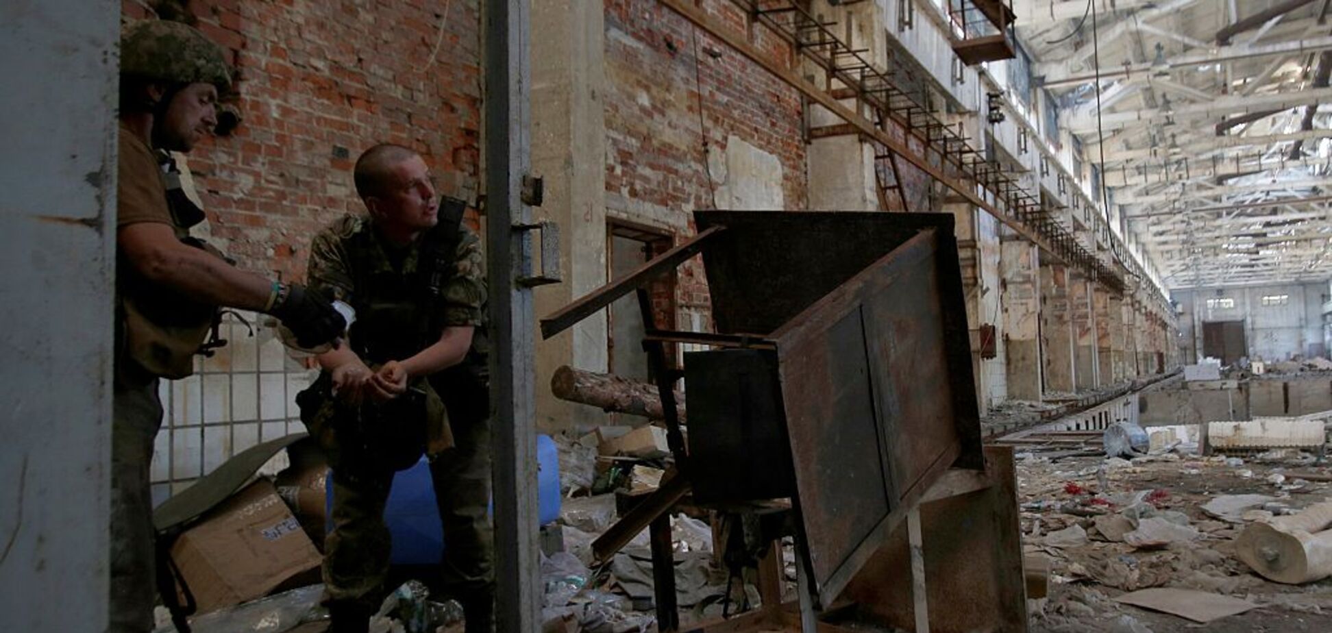 Терористи загострили ситуацію на Донбасі: в силах АТО є поранені