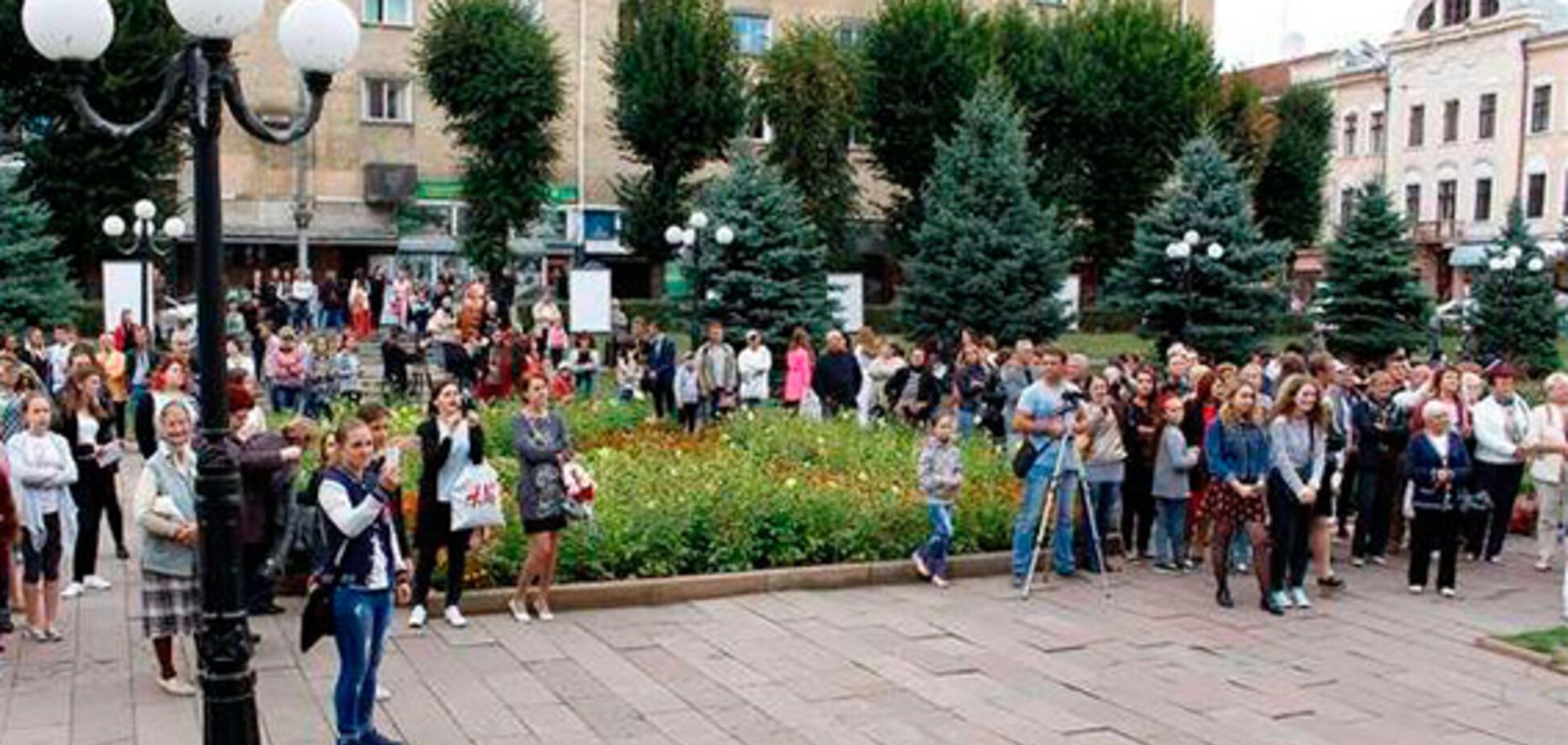 Митинг Саакашвили в Черновцах собрал 200 человек