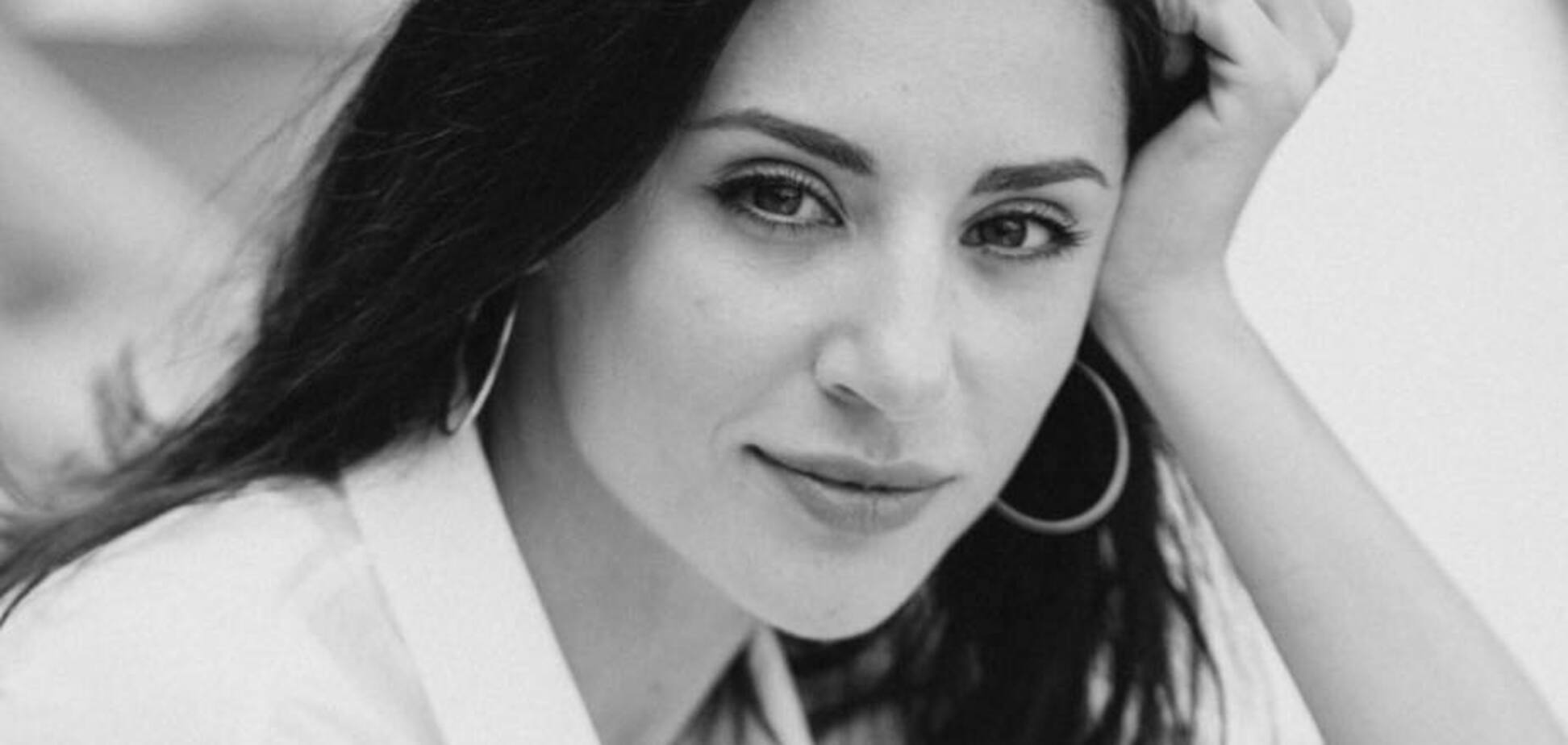 Без Maybach, но с особняком: на жену Омеляна нашли новый компромат