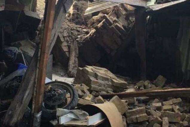 У Києві серйозний прорив труби привів до масштабних руйнувань: фото НП