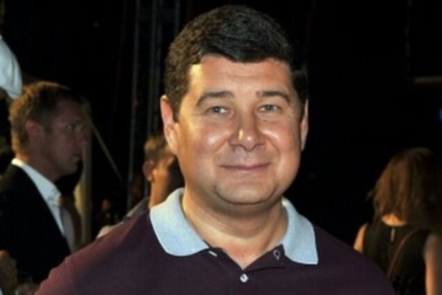 Втікач Онищенко вирішив поборотися за посаду президента України