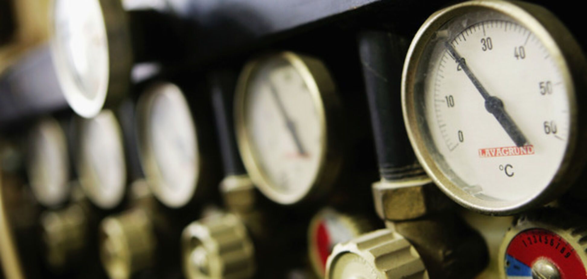 Нові рахунки за воду і тепло в Україні: що зміниться і кому доведеться платити більше