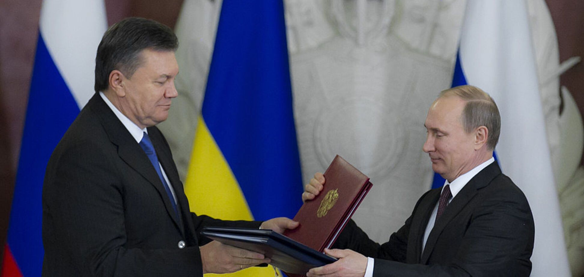 'Приложили мордой об стол': в России рассказали, как Янукович поссорил Путина с США