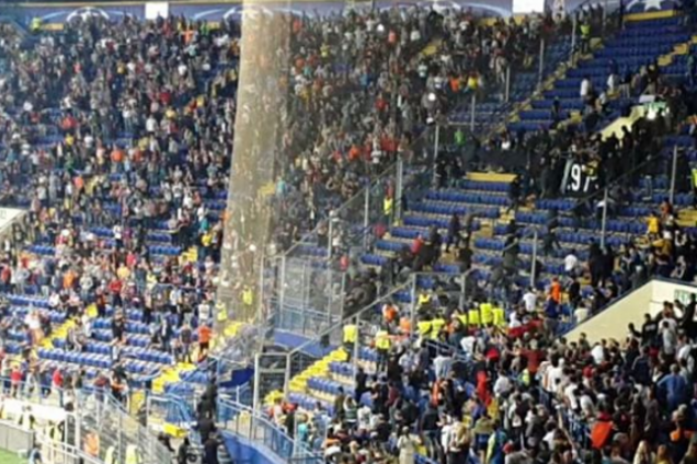 Итальянские фанаты столкнулись с украинской полицией в Харькове: появилось видео