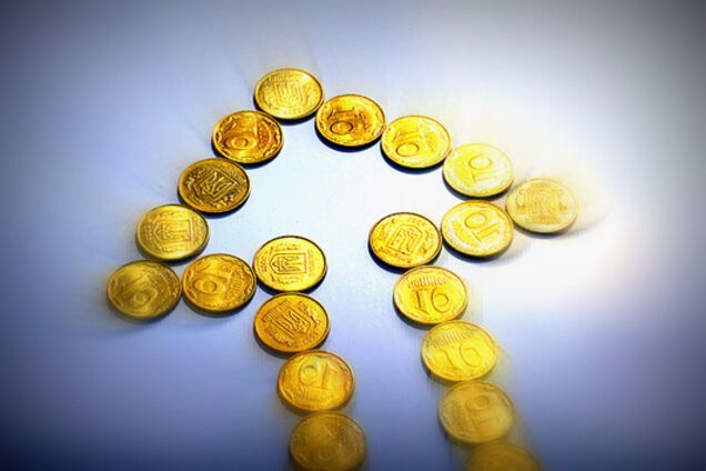 Чому українці тікають в інші країни