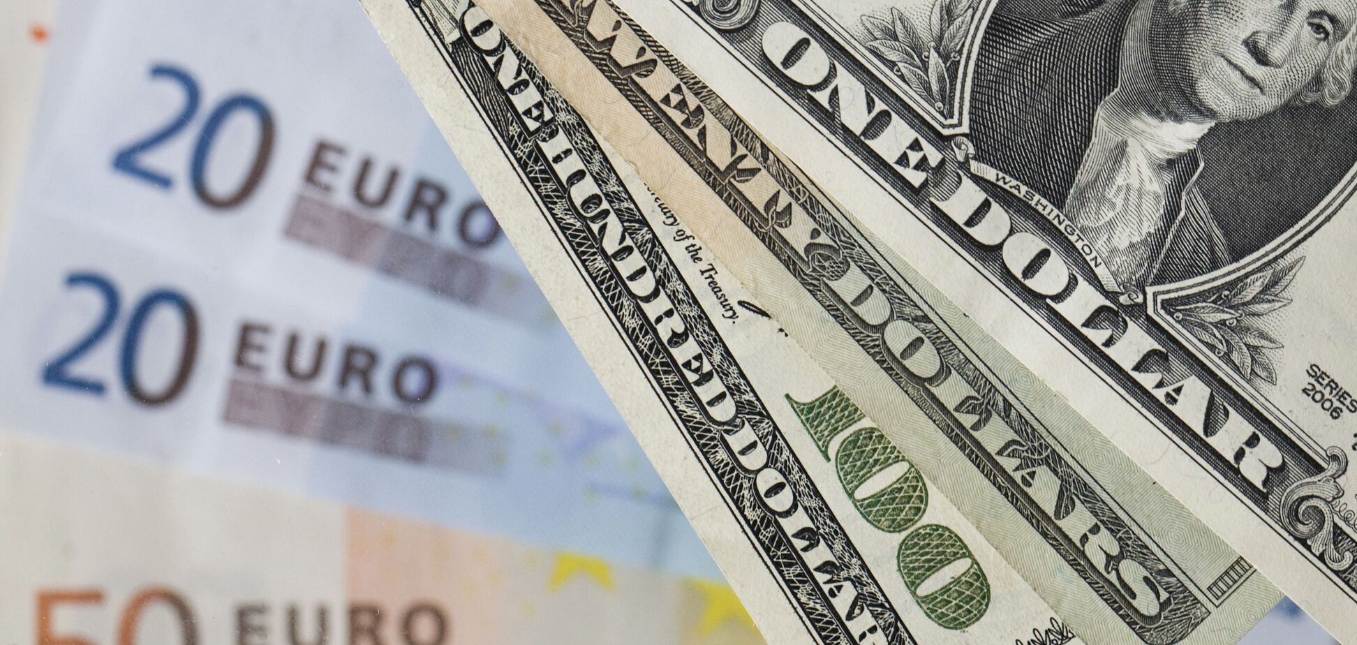 Курс долара і євро в Україні: аналітики розповіли, яким він буде під Новий рік