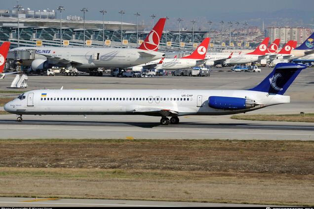 Украинские авиакомпании вошли в санкционный список США: названы причины