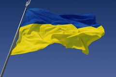 Скоро на всех домах: огромный флаг Украины над Донецком привел соцсеть в восторг