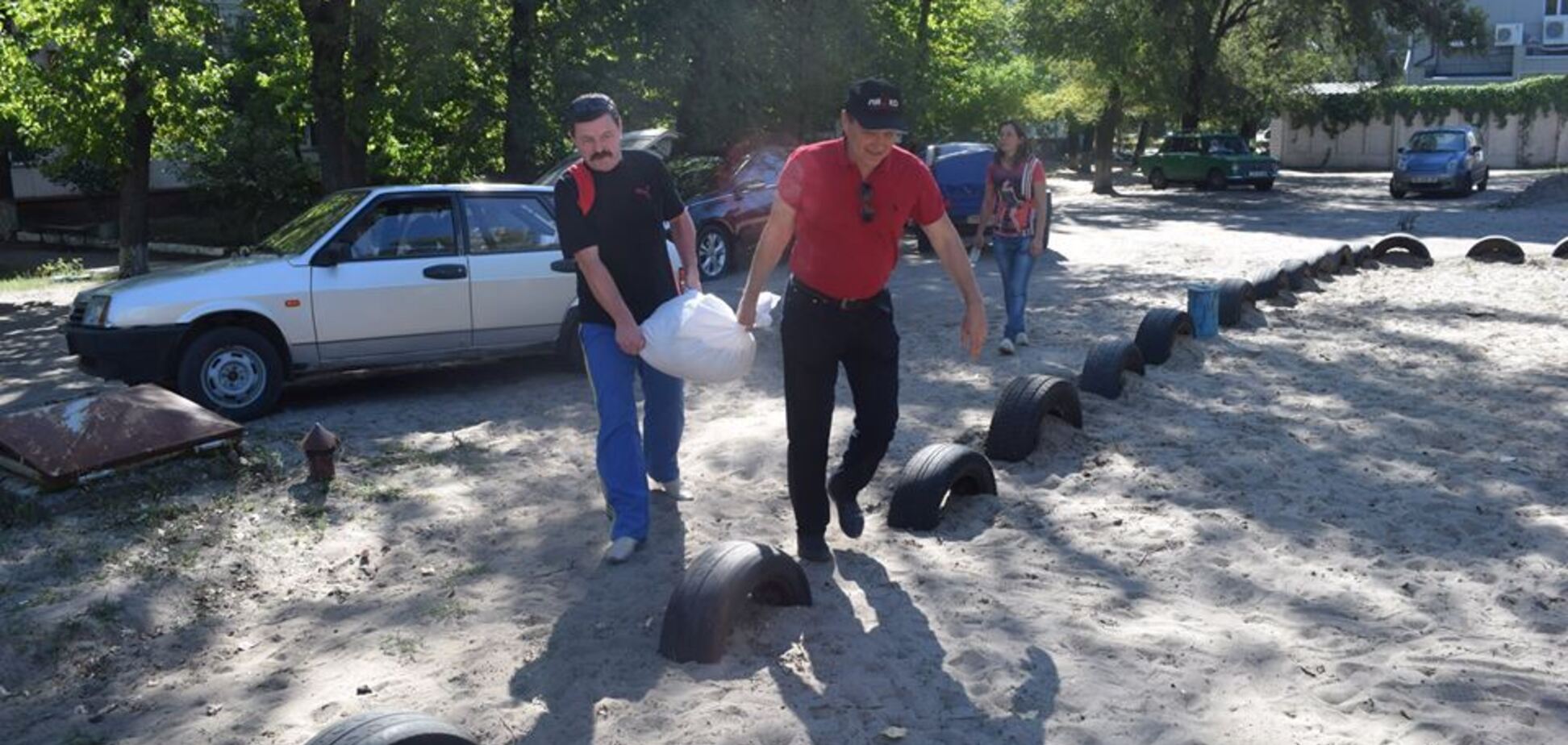 На Донбасі чиновник-'Робін Гуд' похвалився 'віджатим' у бізнесмена добром: з'явилися фото