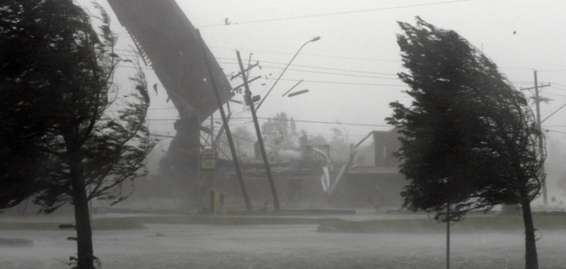 Разрушительный ураган из Румынии: синоптики и спасатели  дали прогноз для Украины