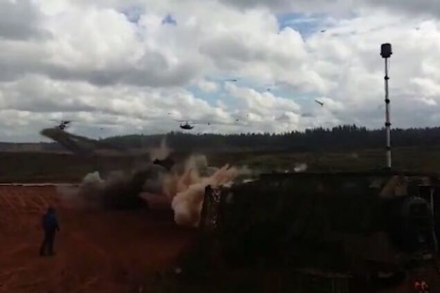 Обстрел зрителей вертолетом Ка-52: появилось еще одно видео