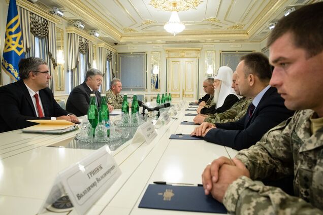 Порошенко підписав Закон про амністію бійців АТО