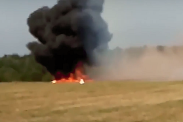 В России разбился самолет: появилось жуткое видео с места ЧП