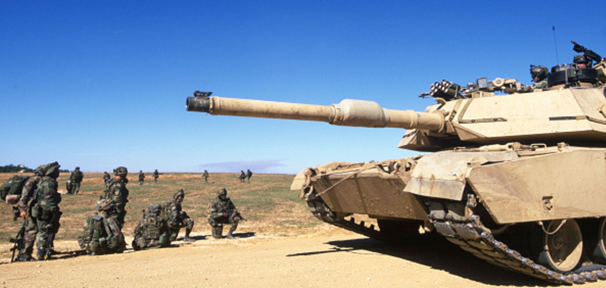 Российский Т-90 против американского Abrams: кто победит в танковой схватке