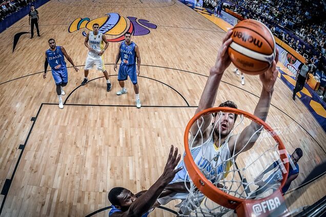 Україна попсувала нерви Італії в матчі чемпіонату Європи з баскетболу