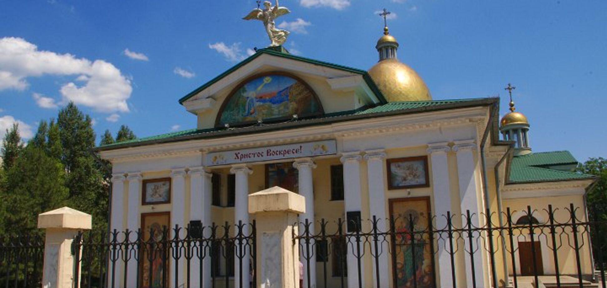 В Запорожье воры проникли в церковь