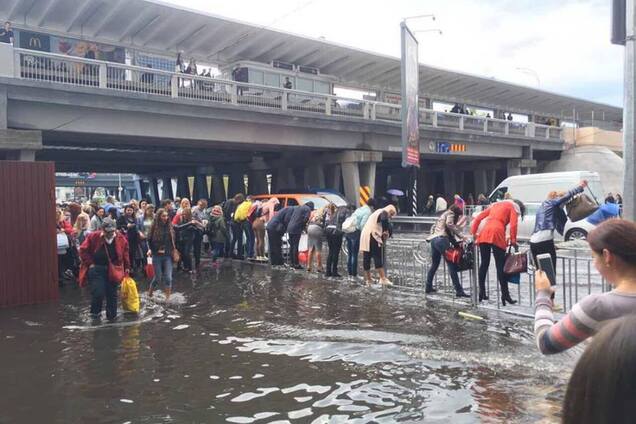 Потоп в Киеве: канализационная система не выдержала