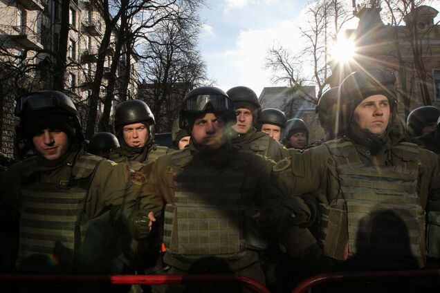 Военное положение по-новому: стали известны детали закона о реинтеграции Донбасса