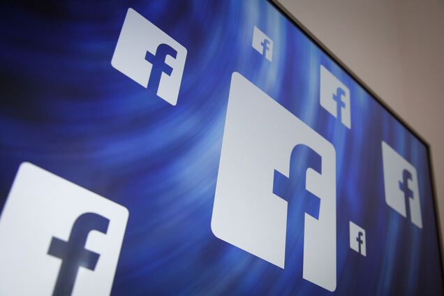 Ботофермы: украинский топ-блогер рассказал, как политики 'скупают' Facebook