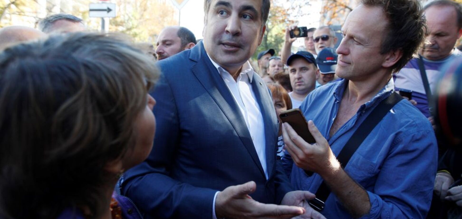Протокол вручен: Луценко пояснил, что грозит Саакашвили за его 'прорыв'