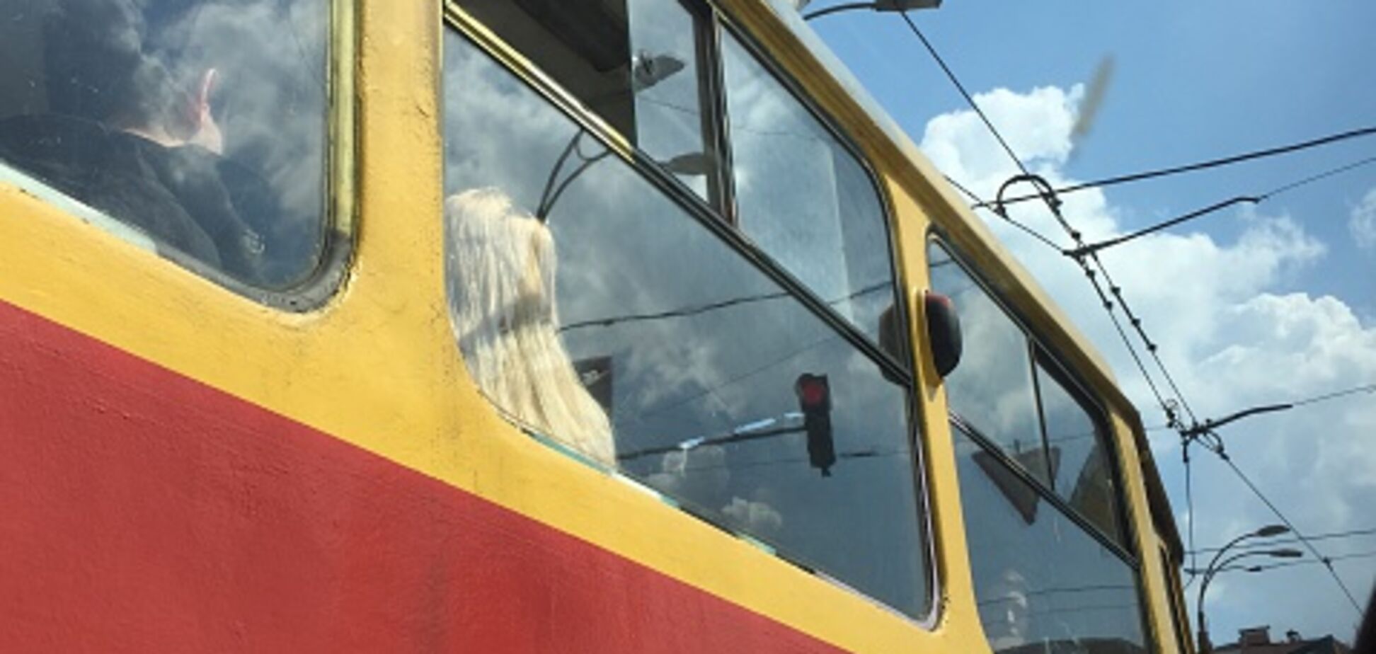 В Киеве трамвай насмерть сбил мальчика: опубликованы фото
